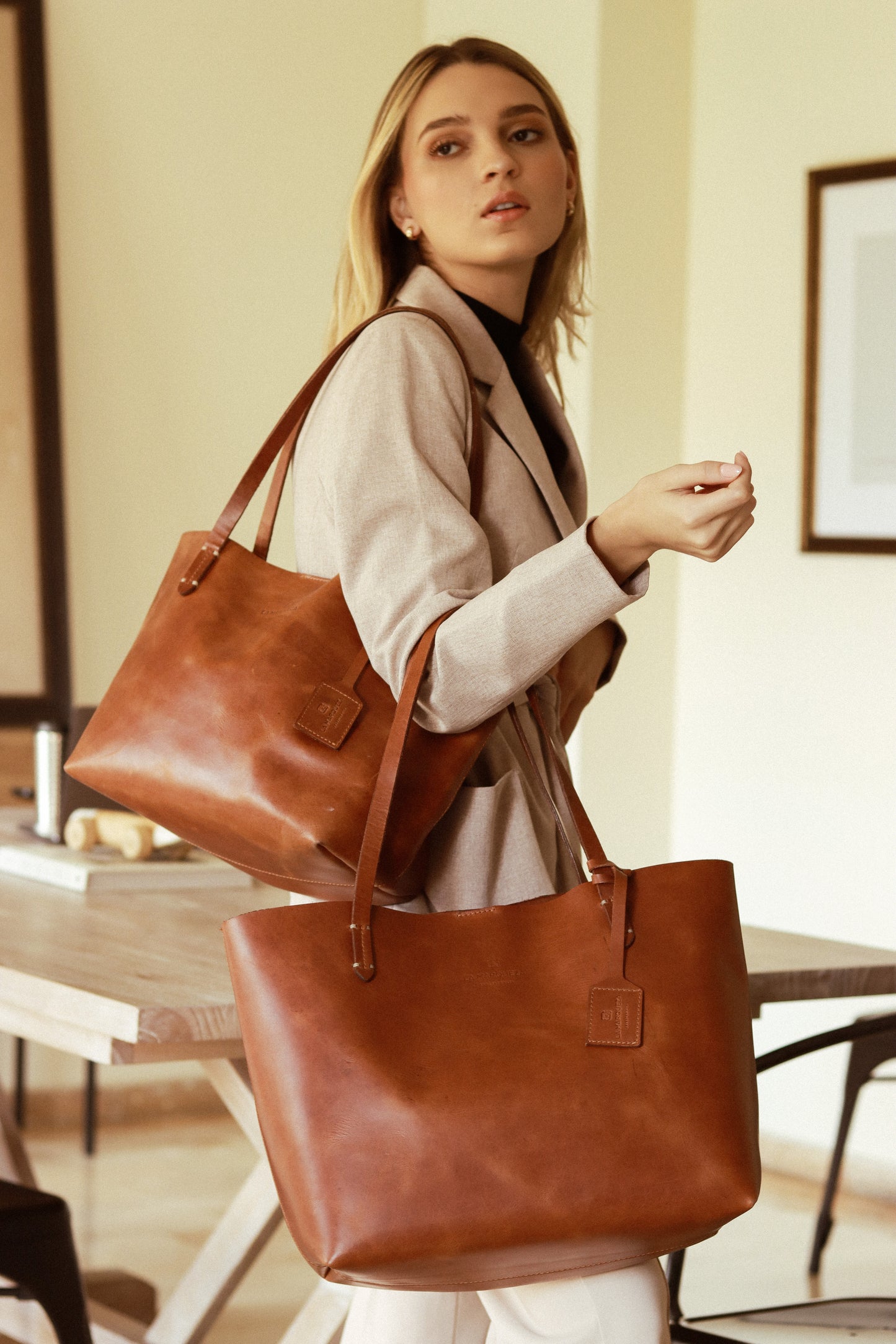 Classic Handbag - Honey
