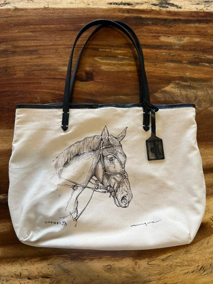 Custom Hand-Drawn Leather Handbag by Eduardo Márquez